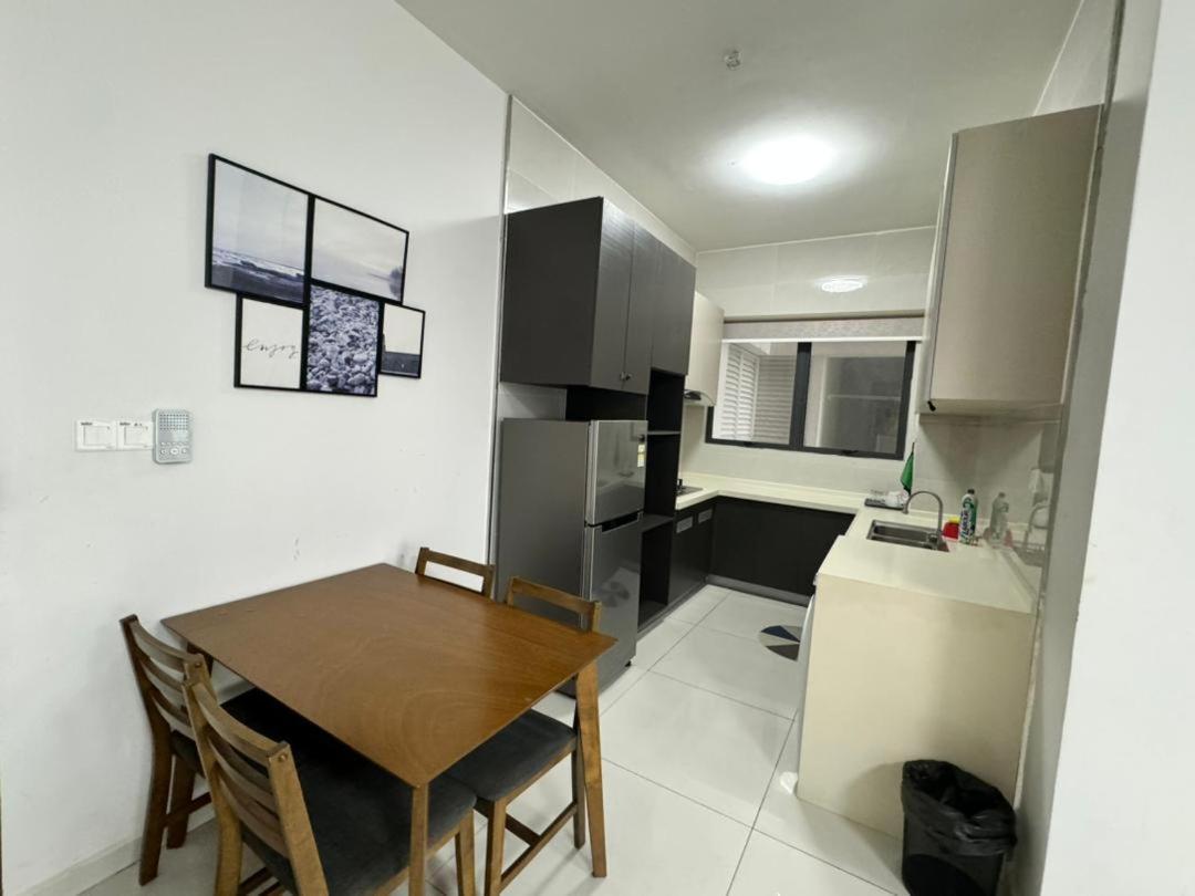 Vesta Homes, Danga Bay Baypoint With Seaview, جوهر بهرو المظهر الخارجي الصورة