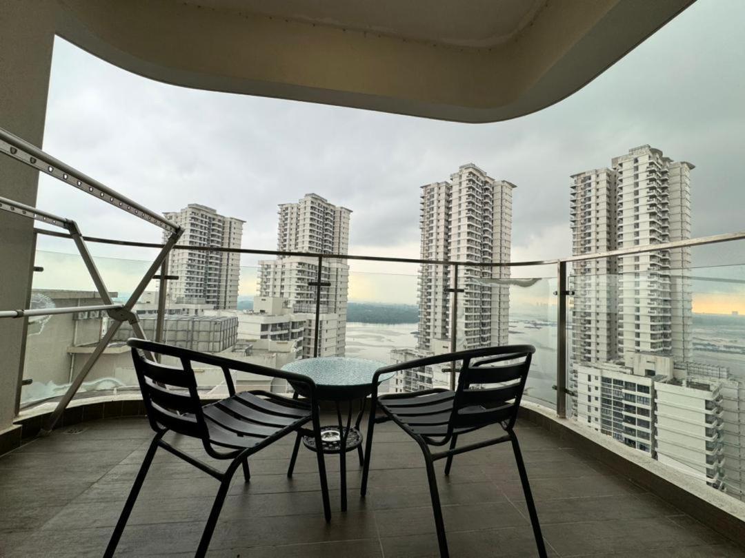 Vesta Homes, Danga Bay Baypoint With Seaview, جوهر بهرو المظهر الخارجي الصورة