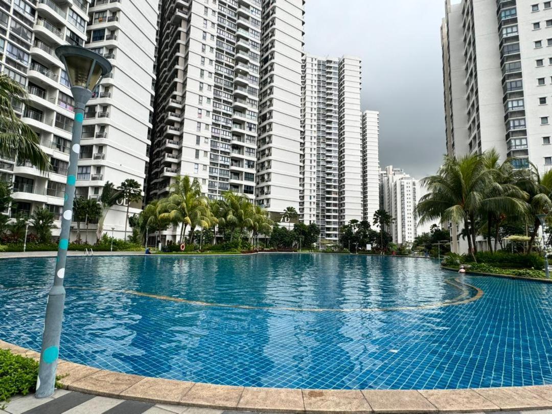 Vesta Homes, Danga Bay Baypoint With Seaview, جوهر بهرو المظهر الخارجي الصورة
